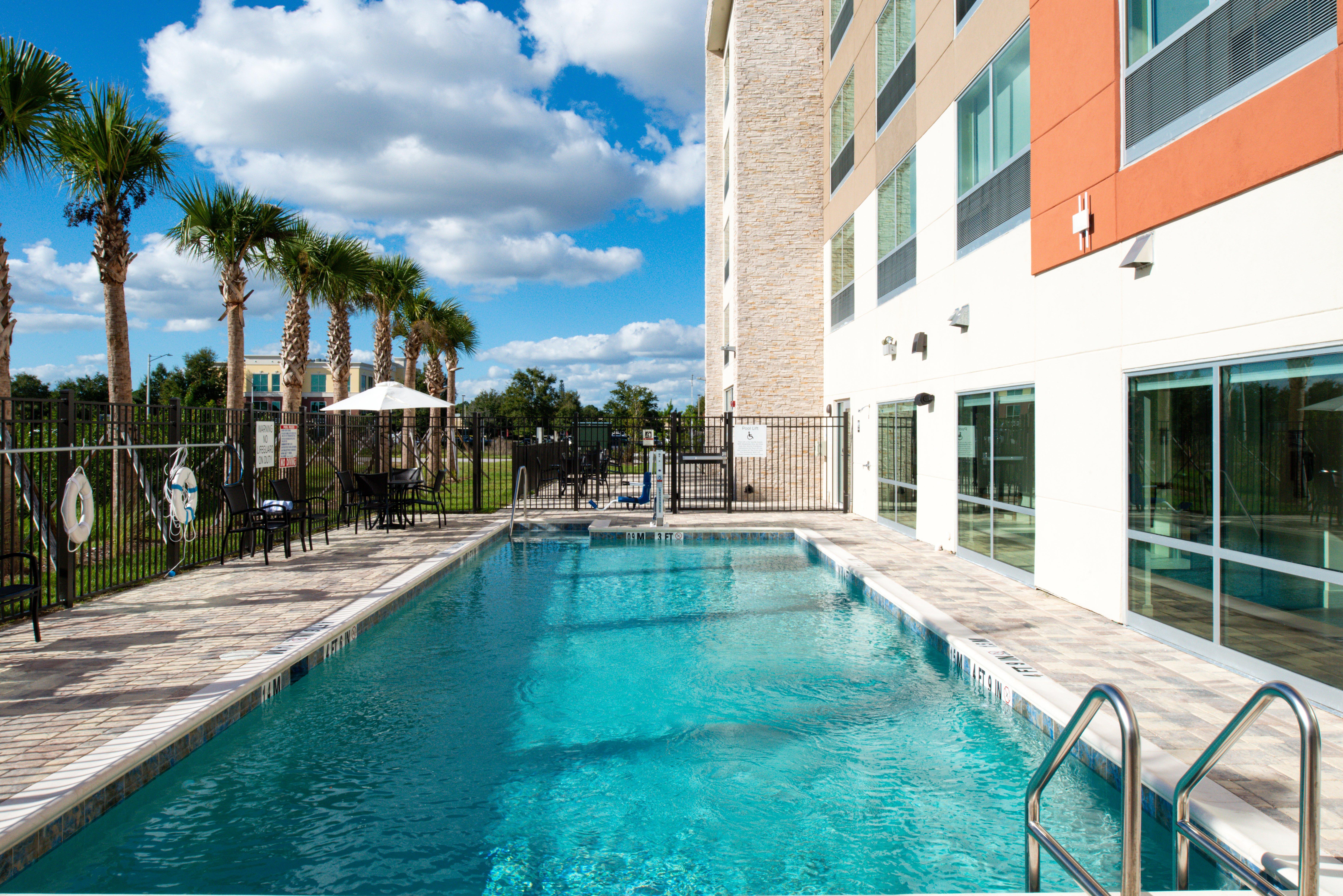 Holiday Inn Express Orlando - South Park By Ihg Williamsburg المظهر الخارجي الصورة